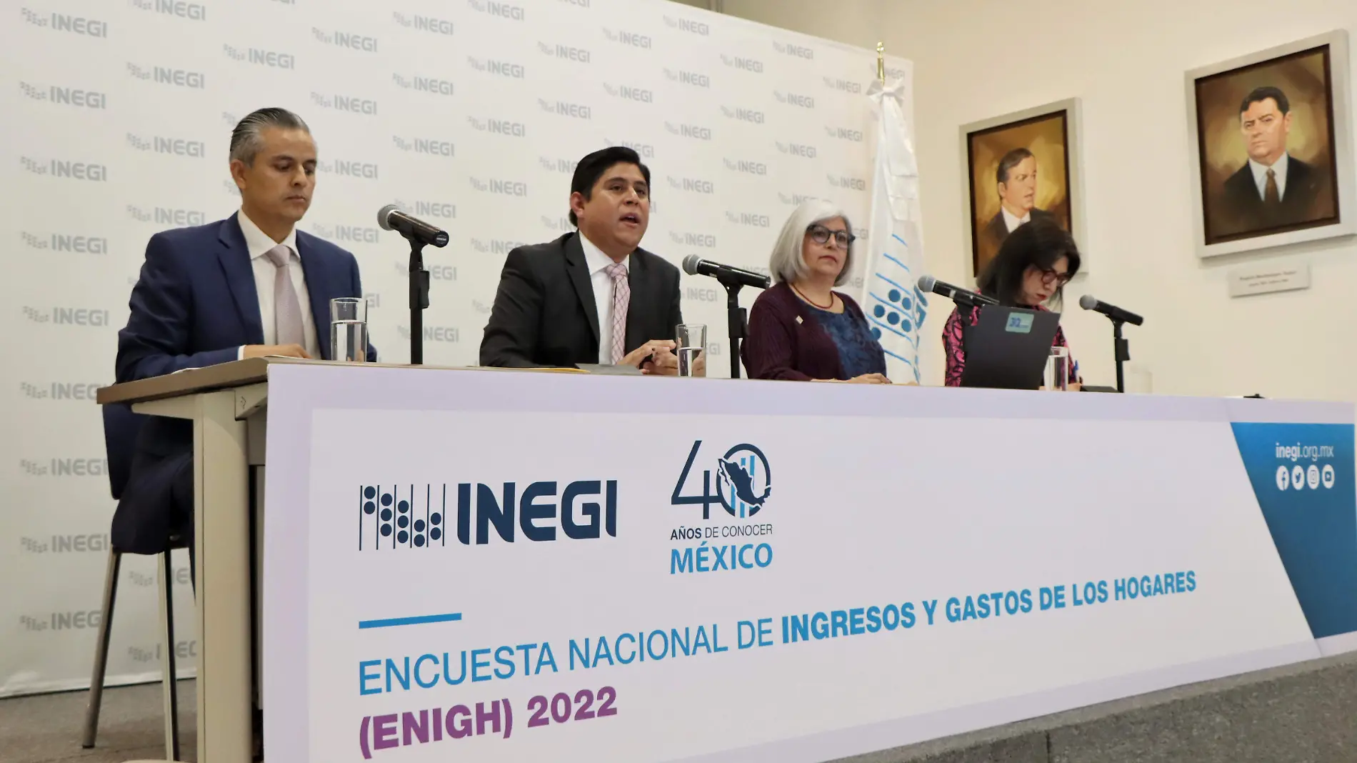 INEGI ofreció una conferencia de prensa donde dio a conocer los resultados de la Encuesta Nacional de Ingresos y gastos de los hogares 1